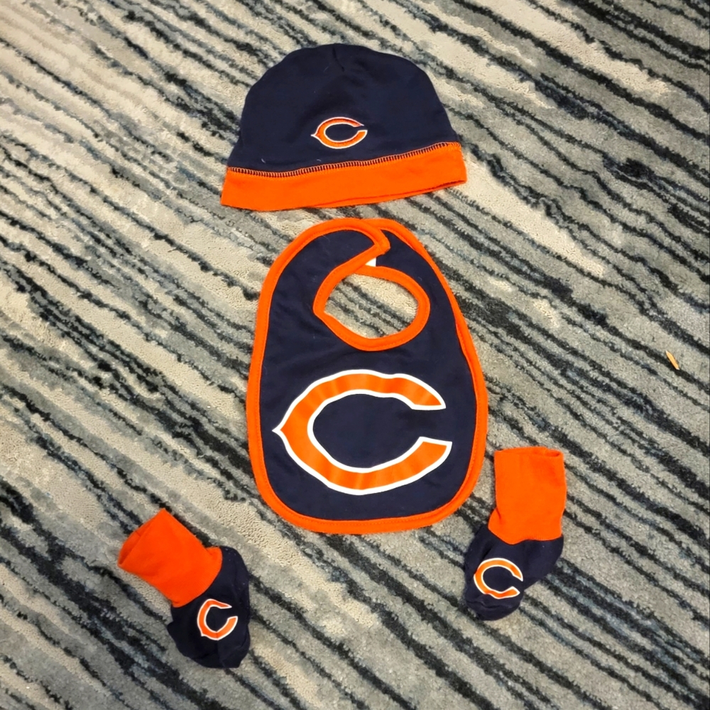 NFL Baby Hat & Bib Set - Chicago Bears